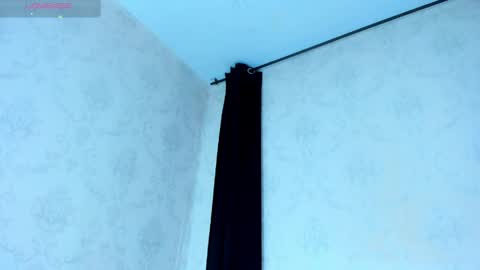 Tayra online show from 05/04/26, 08:49
