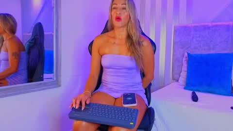 tayra online show from 05/21/26, 08:16