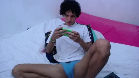 Tayron online show from 12/17/24, 04:11