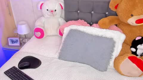  TAYSSA  ONLINE FROM 0630 PM - 1130 PM COLOMBIAN HOUR online show from 06/18/26, 12:44