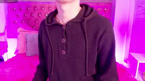 Sofia online show from 01/13/26, 12:32