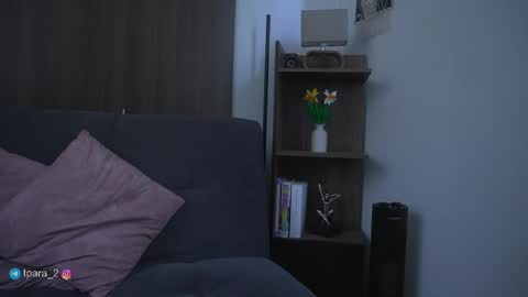 Leo and Luna online show from 05/01/26, 04:33
