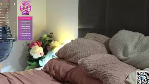 Em online show from 11/29/25, 07:50