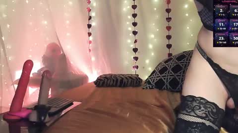 Snapshot of teasybitchycd chatting on 09/26/25, 07:23 TeasyBitchyCross online show from 09/26/25, 07:23