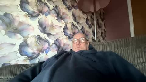 Snapshot of tebb61 chatting on 01/10/26, 03:25 Mark online show from 01/10/26, 03:25