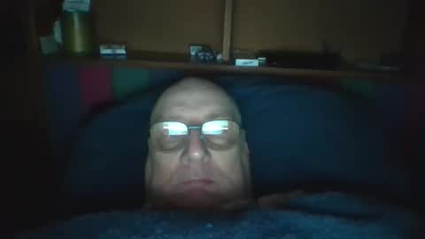 Snapshot of tebb61 chatting on 02/15/26, 09:41 Mark online show from 02/15/26, 09:41