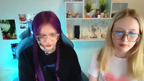 Snapshot of technical_face_powder_error chatting on 12/22/25, 04:04 technical_face_powder_error online show from 12/22/25, 04:04