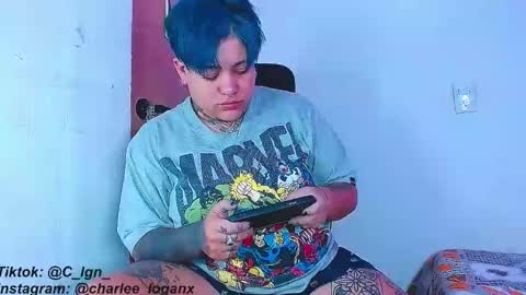 Snapshot of techno_420 chatting on 12/31/24, 04:38 Charlee He online show from 12/31/24, 04:38