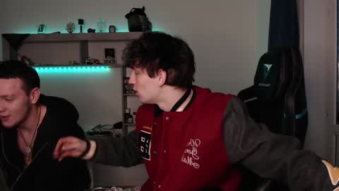 Teddy online show from 12/16/24, 06:53