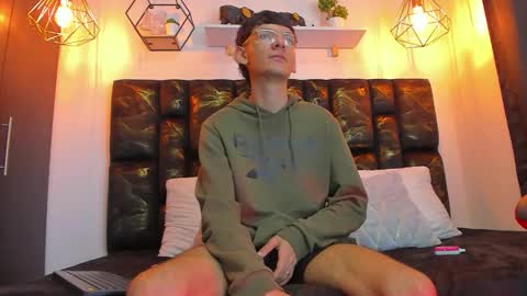 Smith online show from 12/05/25, 11:30