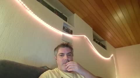 Peter online show from 02/02/25, 01:34