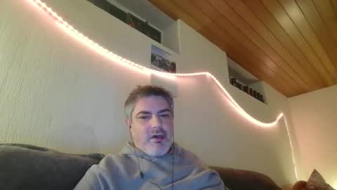 Peter online show from 02/05/25, 04:16