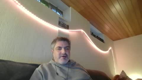 Peter online show from 02/05/25, 07:18