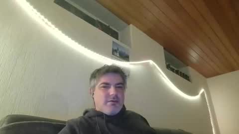 Peter online show from 03/05/25, 04:24