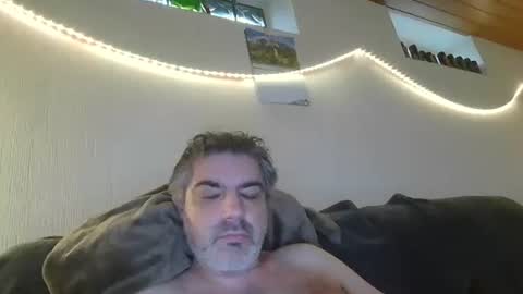 Peter online show from 11/19/25, 11:21