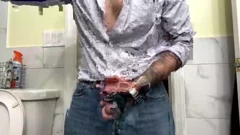 Twizzler online show from 10/11/25, 11:47