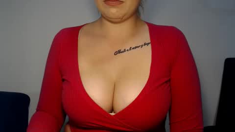 Snapshot of teeyara_ chatting on 10/03/25, 06:16 Teeyara online show from 10/03/25, 06:16