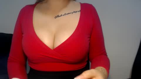 Snapshot of teeyara_ chatting on 10/14/25, 06:20 Teeyara online show from 10/14/25, 06:20