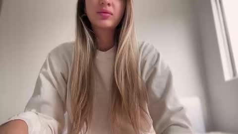 Amy No penetration Virgiin giirl online show from 11/03/25, 02:07