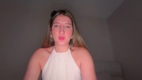 Snapshot of teffsweet18 chatting on 07/27/26, 09:55 Amy No penetration Virgiin giirl online show from 07/27/26, 09:55