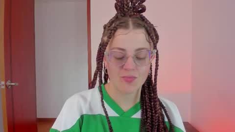 Snapshot of tekila__ chatting on 12/21/25, 08:49 tekila__ online show from 12/21/25, 08:49