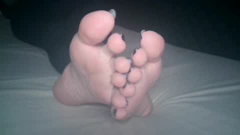 Viv West online show from 12/15/25, 04:39