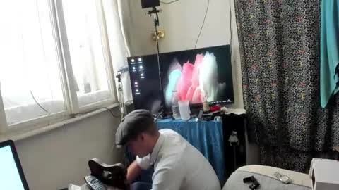 Virg Lszl online show from 11/11/25, 11:21