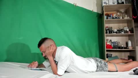 Snapshot of telepaticman chatting on 06/11/26, 07:01 Virg Lszl online show from 06/11/26, 07:01