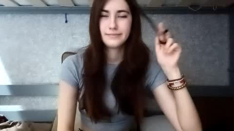 Alice online show from 11/06/25, 05:19