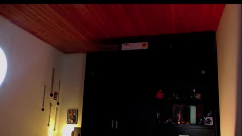 Snapshot of temptationsweet__ chatting on 03/13/26, 08:10 Sara online show from 03/13/26, 08:10