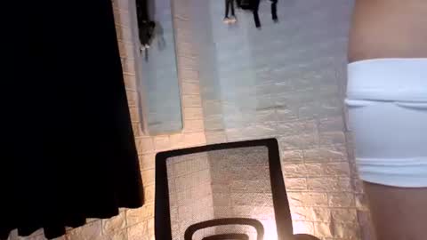 Snapshot of tempting_jon chatting on 11/01/25, 08:38 tempting_jon online show from 11/01/25, 08:38