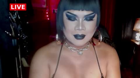 Snapshot of temptress_cocoxxx chatting on 10/08/25, 07:00 Mistress Coco online show from 10/08/25, 07:00