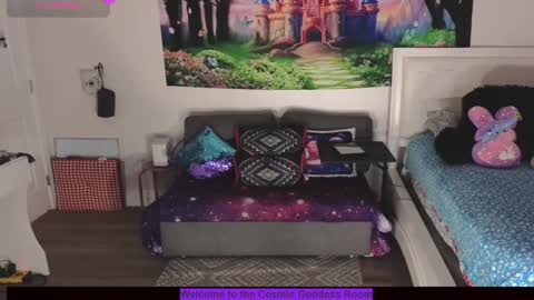 Gaia online show from 12/04/24, 05:16