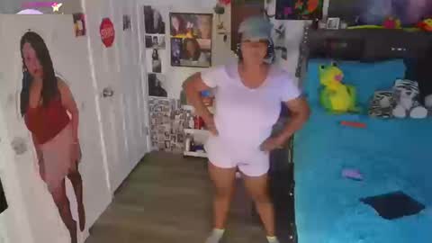 Gaia online show from 10/16/25, 04:57