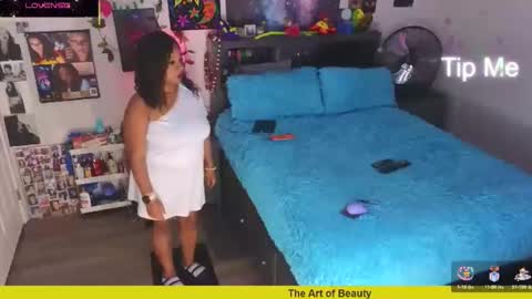 Gaia online show from 12/14/25, 11:42