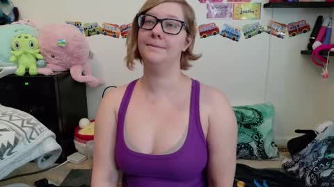 Snapshot of ten_tickle_pixie chatting on 02/04/26, 07:20 Pixie and Tentacle Overlord online show from 02/04/26, 07:20