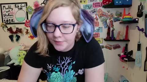 Snapshot of ten_tickle_pixie chatting on 02/06/26, 11:19 Pixie and Tentacle Overlord online show from 02/06/26, 11:19