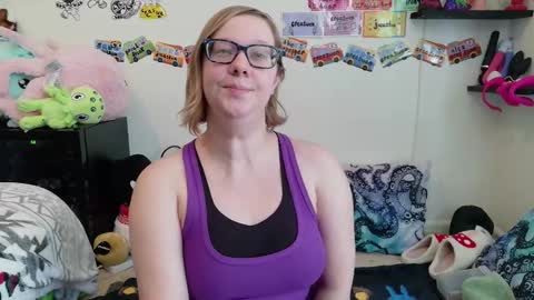 Snapshot of ten_tickle_pixie chatting on 03/04/26, 07:31 Pixie and Tentacle Overlord online show from 03/04/26, 07:31