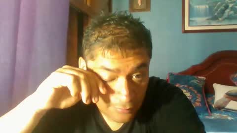 Snapshot of tender_eldelatienda chatting on 12/22/25, 04:04 Fabio Canavaro online show from 12/22/25, 04:04