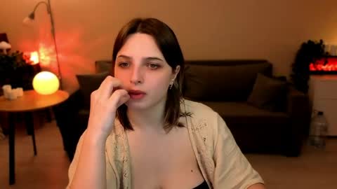 tender_meow online show from 05/17/26, 12:52