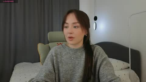 Mia online show from 04/25/26, 01:36