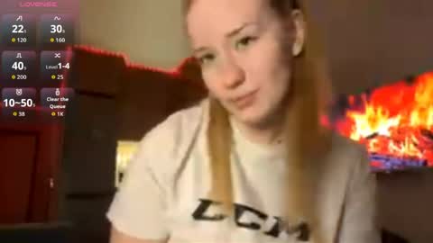 Snapshot of teneshaalthiser chatting on 04/08/26, 11:05 Hello My name is Ida I will be very glad to see you 3 online show from 04/08/26, 11:05