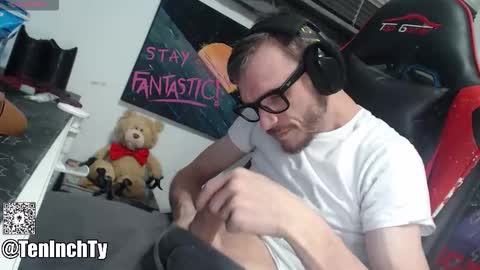 Ty online show from 11/18/25, 06:45