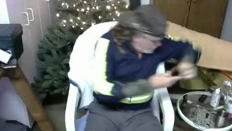 Snapshot of tennredneck chatting on 01/15/26, 03:11 Tennredneck online show from 01/15/26, 03:11