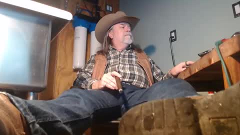 Snapshot of tennredneck chatting on 02/02/26, 02:10 Tennredneck online show from 02/02/26, 02:10
