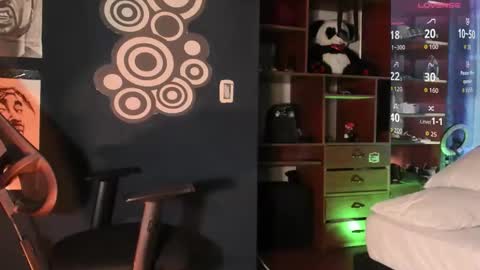 Teo online show from 12/17/25, 08:48