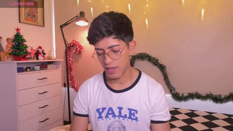 Snapshot of teobuff chatting on 12/17/25, 06:58 teo browny online show from 12/17/25, 06:58