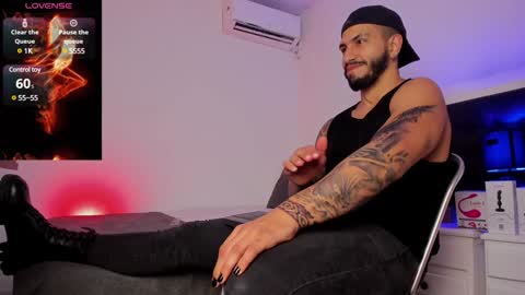 Teo Ferrer online show from 01/17/25, 09:06