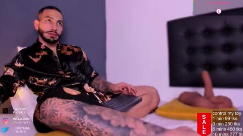 Teo Ferrer online show from 10/25/25, 08:25