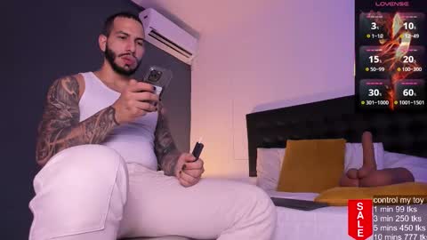 Teo Ferrer online show from 11/01/25, 08:33